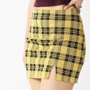 SO LARGE MINI SKIRT YELLOW BLACK PLAID NEW SKA MOD